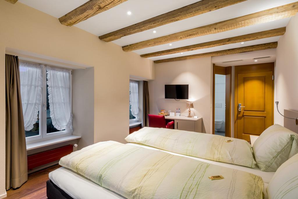 Hotel Hirschen 3*